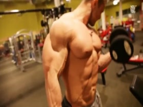 Aleksandr Schukin Training Muscle