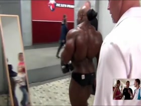 MASSIVE MUSCLE BUTT at 5:25 OMG !