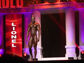 Arnold Classic 2015 Finals - Lionel Beyeke Posing Routine