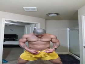 Muscle Latino sexy