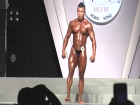 Hot Chinese Bodybuilder shows his Muscle Butt