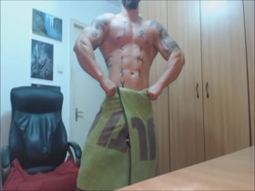 Muscle Viking Towel Show
