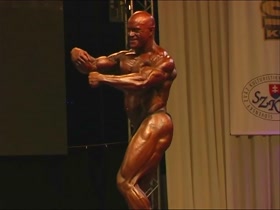 Tom Young shows off muscle ass during posing routine