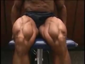 Bodybuilder Bobby Church workout his legs