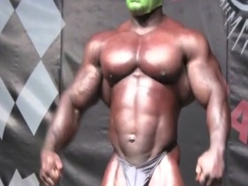 Guest posing Muscle God