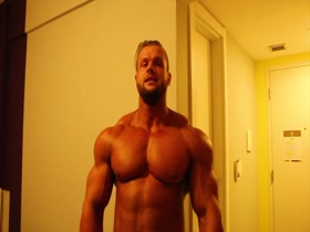Huge Brazilian bodybuilder pre-contest