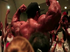 Roelly Monster Attacks Japan