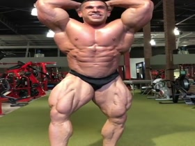 Derek Lunsford - huge muscle hotness