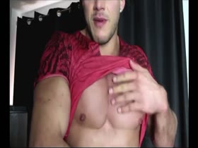 Big dick oiled muscle guy teasing webcam