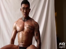 Pro Thailand Bodybuilder Max JO