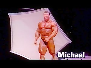 Muscle Advent Calendar Day 8: Mike Francois posing 1997