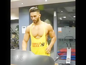 Watching guys with great pecs running is an erotic experience