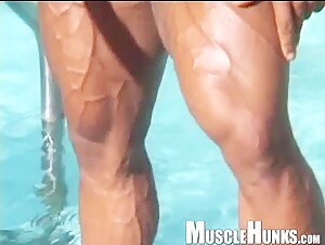 Muscle hunk69