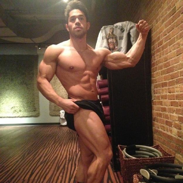 AKA Tony Russo on livemuscleshow.com