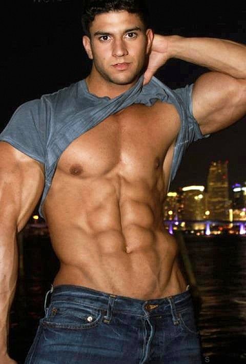 Dean Michael Fozzolari bodybuilder