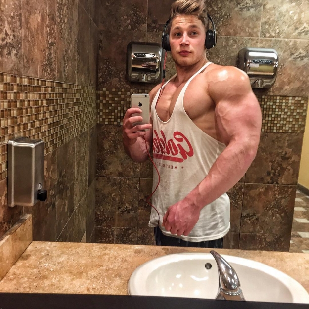 Muscle Selfie