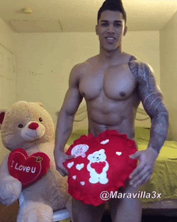 HAPPY VALENTINE'S DAY FROM MUSCLE STUD MARAVILLA3X.