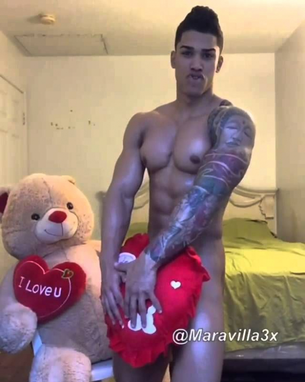 HAPPY VALENTINE'S DAY FROM MUSCLE STUD MARAVILLA3X.