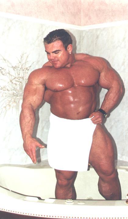 Unknown ID bodybuilder