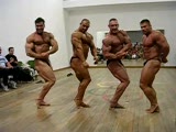 Bodybuilders pose3