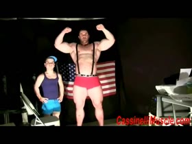 Super short man VS giant bodybuilder