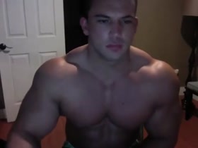 Muscular Bodybuilder Webcam JO
