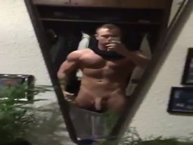 Muscleguy shows his big cock