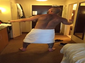 Muscle guy dancing nude