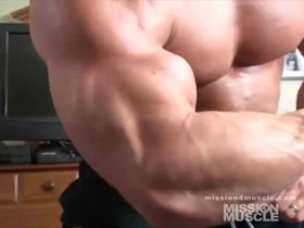 HOT MUSCLE PREVIEW !