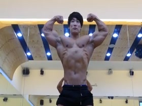 Muscle asian Jeung Seup