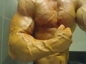 JAMES MUSCLE SKYPE SHOWS