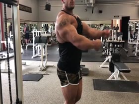 5'8" and 280 lbs. of muscle