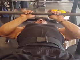 Tamer Elshahat - Close-Grip Bench Press(Triceps Training)