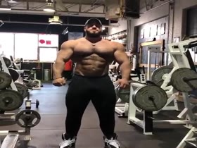 Massive Muscle Men