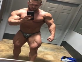 Sexy Muscle Posing