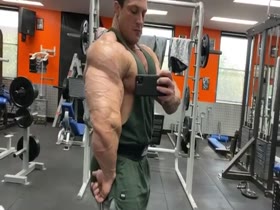 Jake's Ridiculous Arms