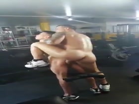 Muscle's guys fuck sat the gym