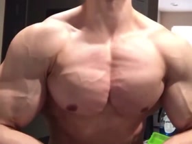 Popping and Flexing a Great Pair of Pecs
