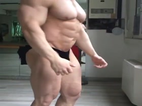 Hot Sexy Huge Muscle Flexing