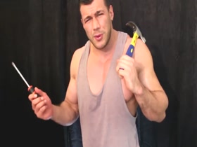 Muscle guy oiled himself and stroke his big cock
