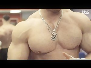 Max Yakovlev flexes for his friends