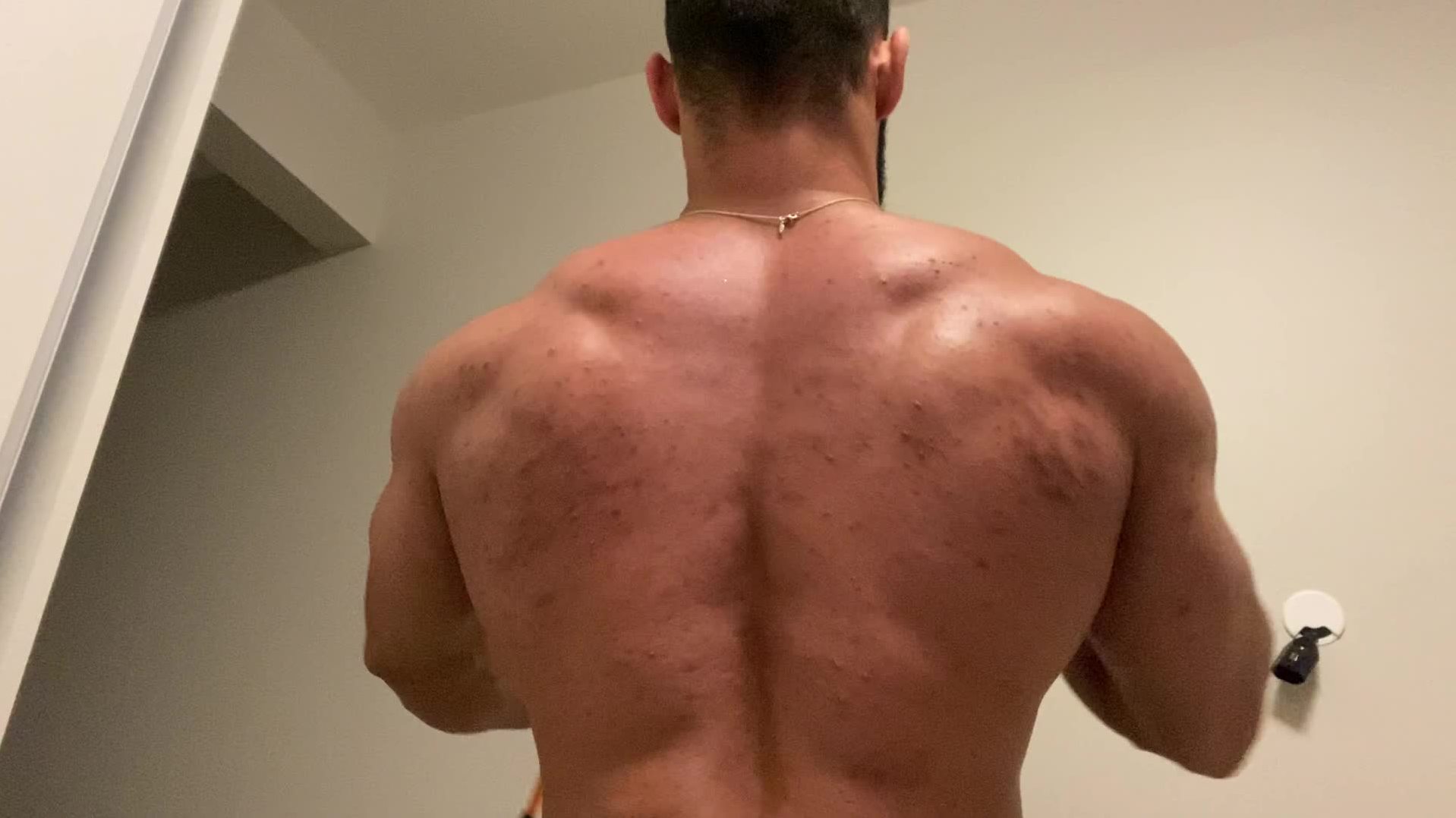 Airon muscle porn