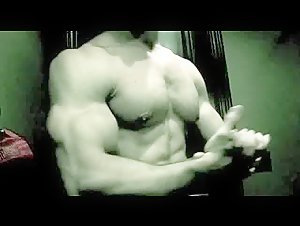 ShakeLightly Biceps Showcase