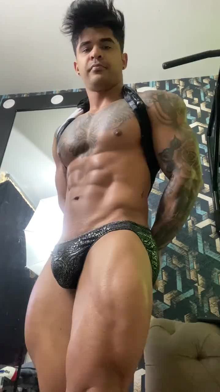 Alex Demarco - MyMusclevideo.com