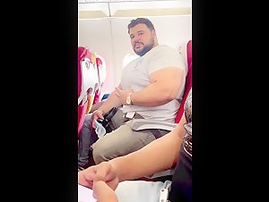 Too big for the seat - beefymuscle.com