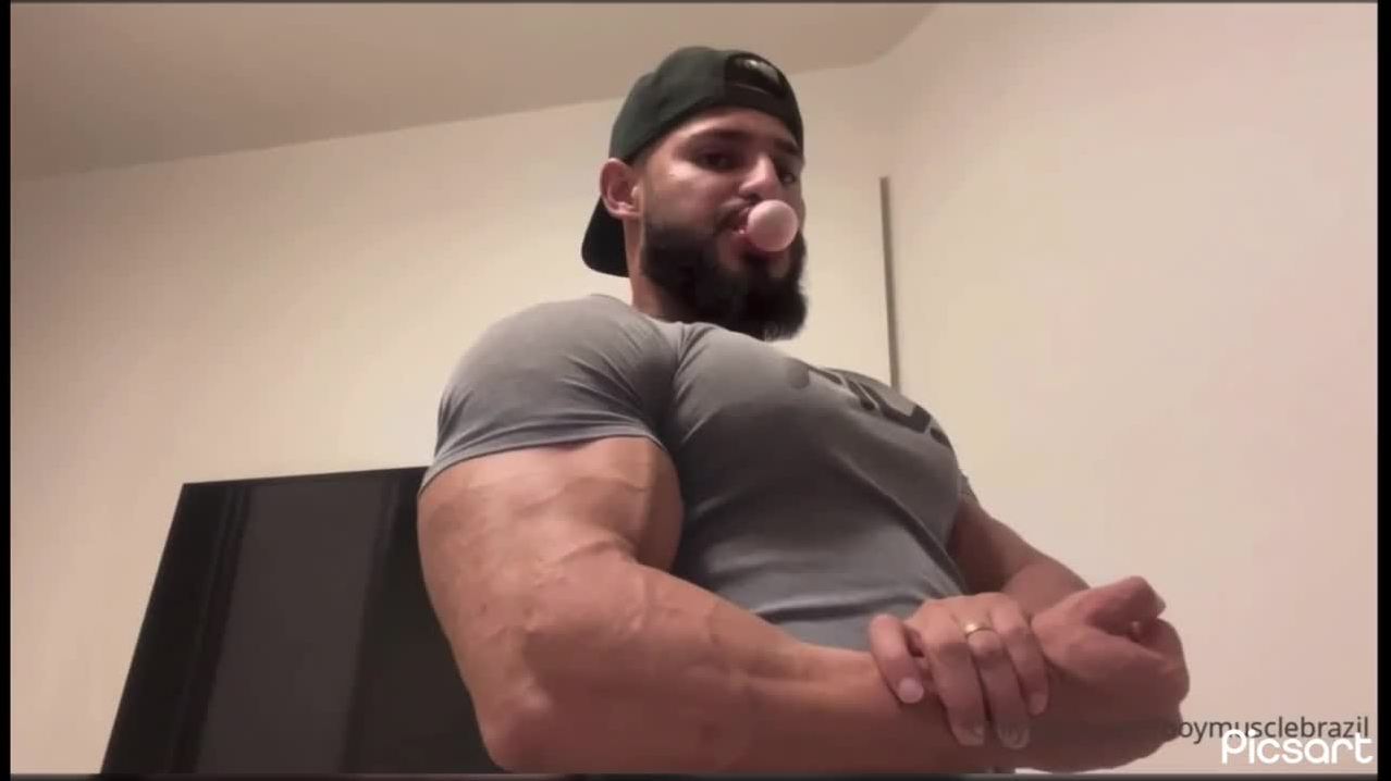 Airon Muscle 2 - MyMusclevideo.com