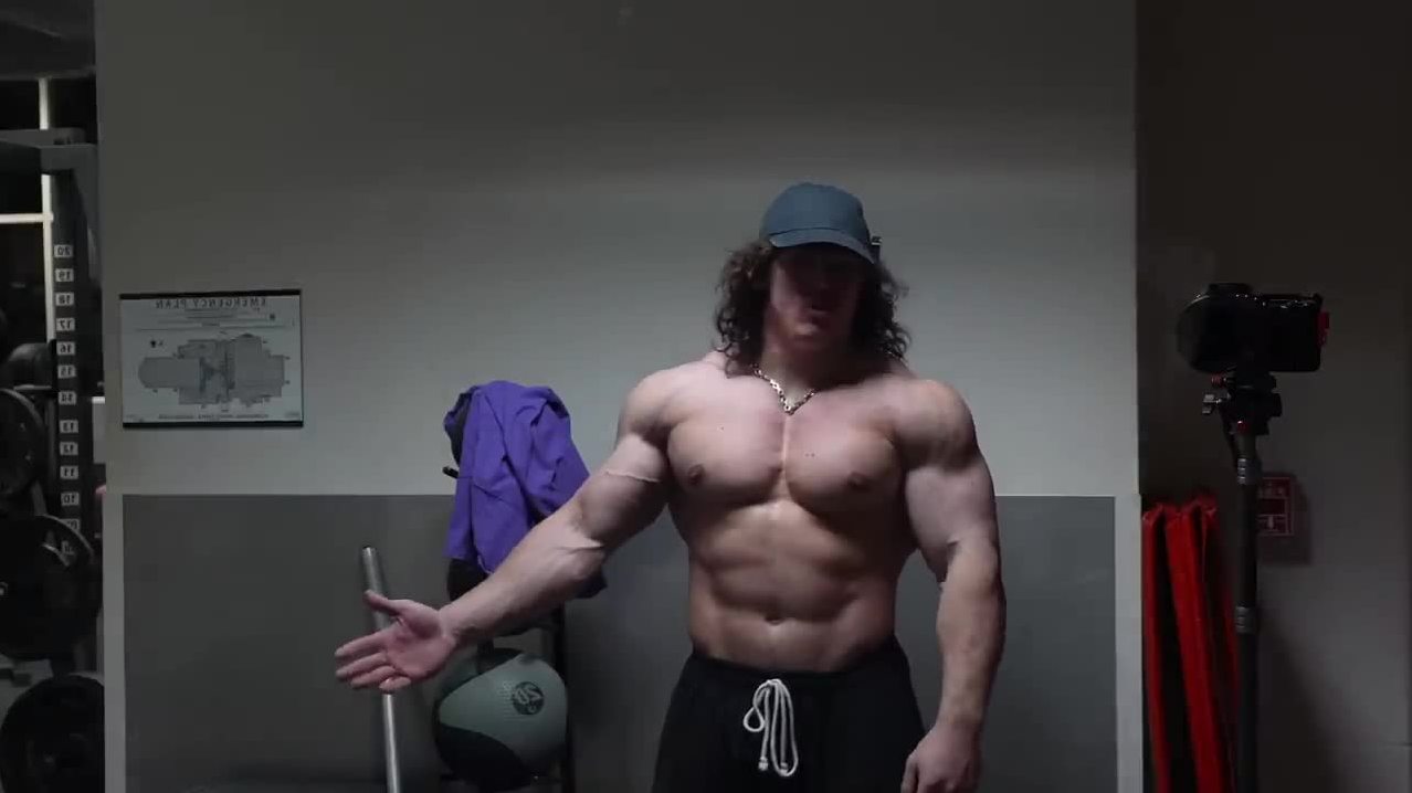 Sam Sulek - Winterbulk - MyMusclevideo.com