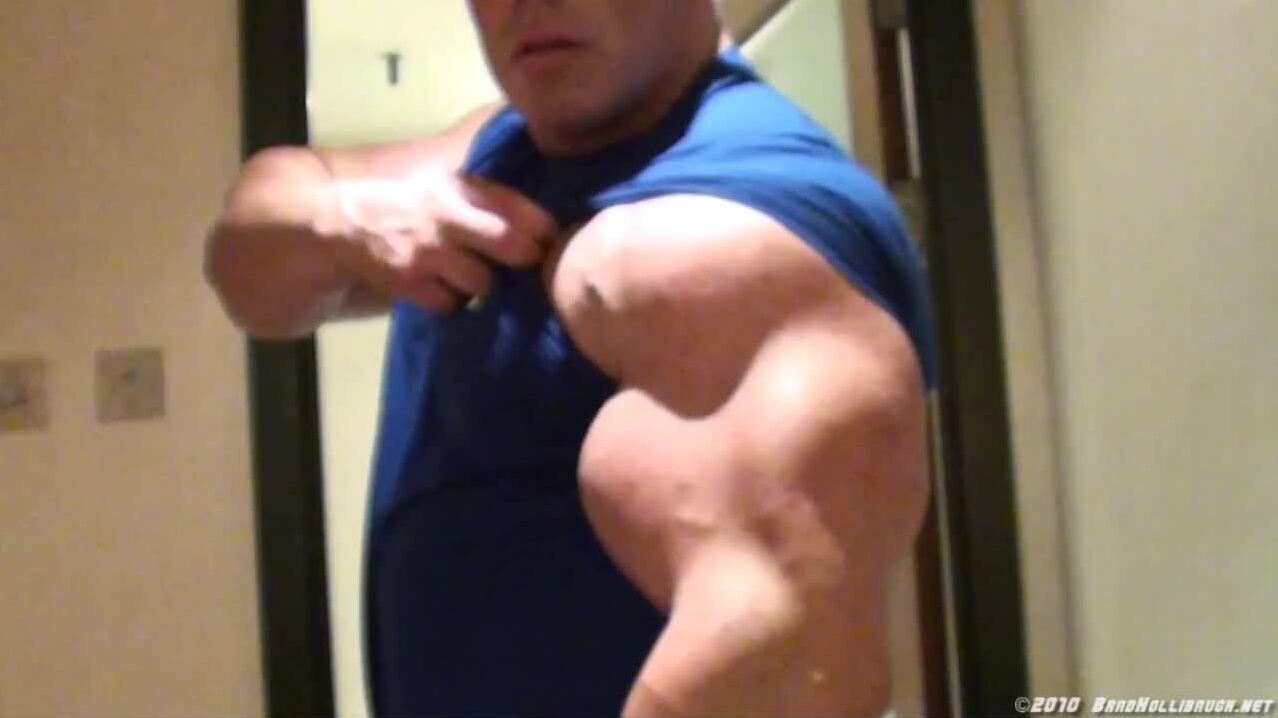 Brad Hollibaugh Measuring arms - MyMusclevideo.com