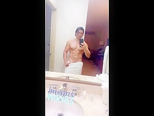 Fit guy shows off