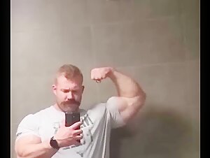 BIGMUSCLE DADDY